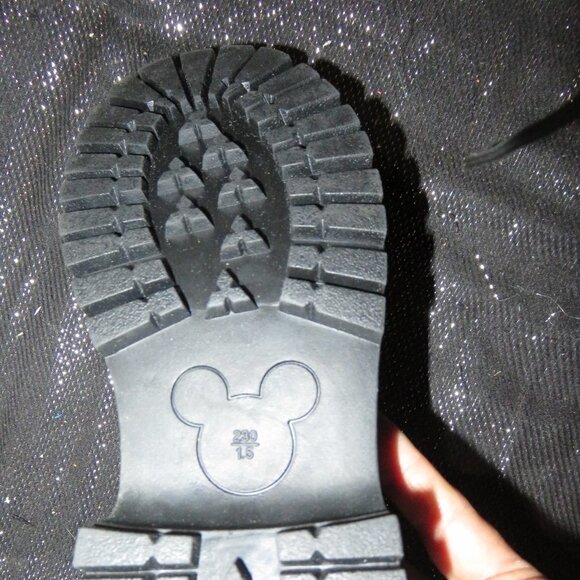 Lattelier Black Patent Platform Penny Loafers w/ Gold Chain size 6 - Picture 7 of 15